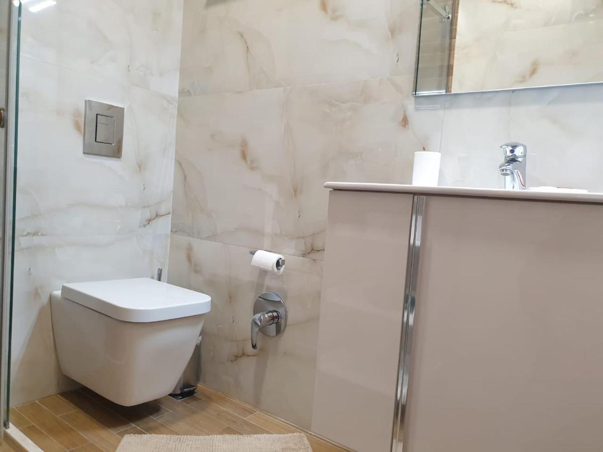 Central Comfy Apartment Tiranë Luaran gambar