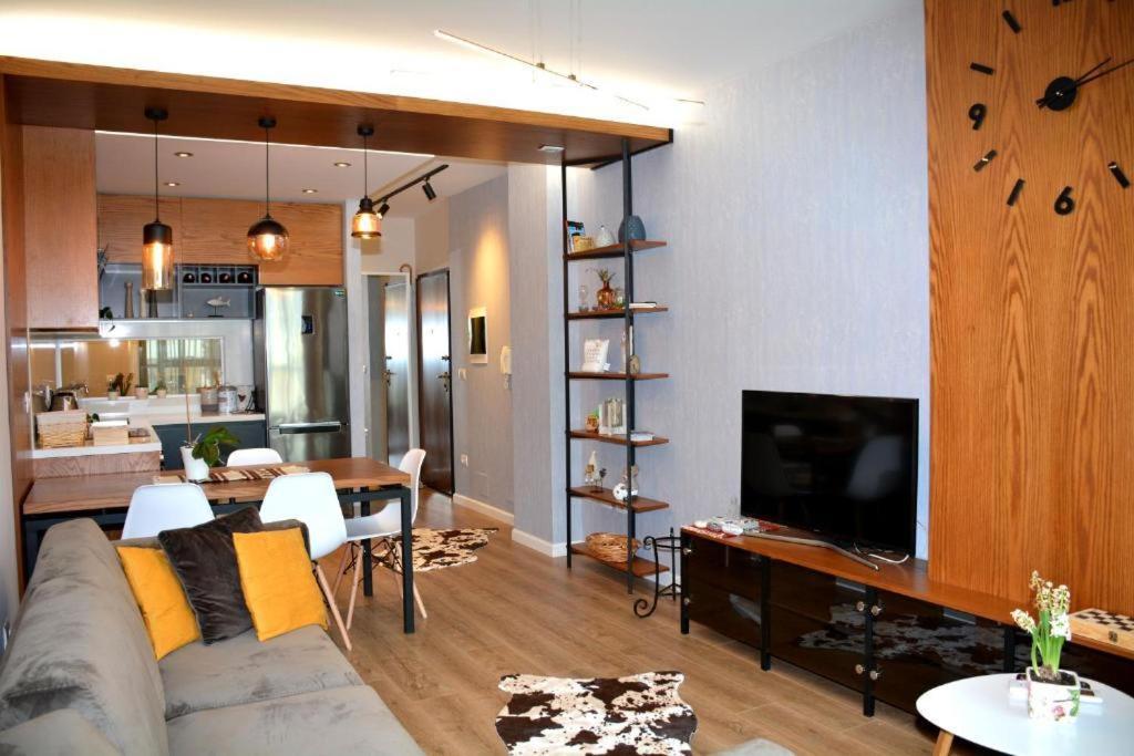 Central Comfy Apartment Tiranë Luaran gambar